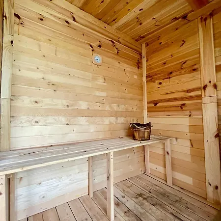 Rest-inn Timber-lake Klodno (Pomerania)